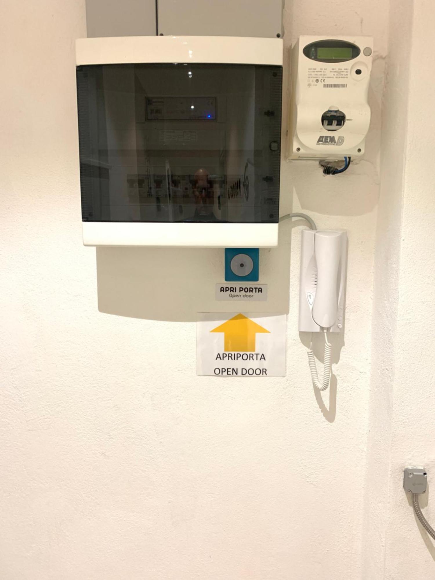 Drooms 4,0 Domotic Smart Self 24H,7 Vicino Treni Porta Susa E Centro Storico Turin Ngoại thất bức ảnh