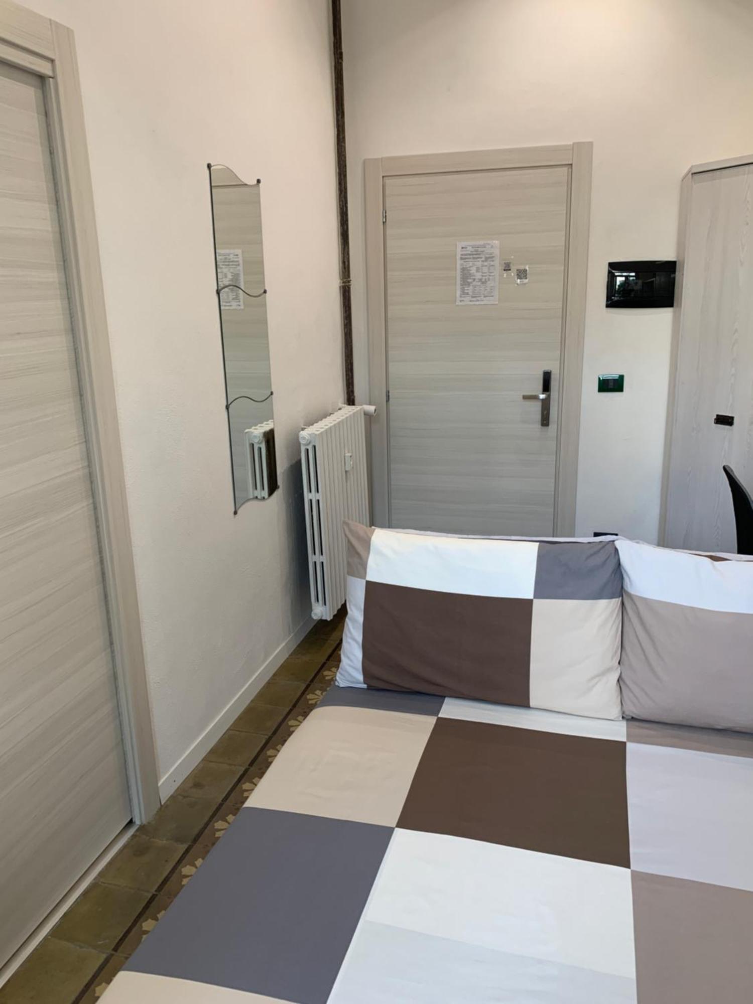 Drooms 4,0 Domotic Smart Self 24H,7 Vicino Treni Porta Susa E Centro Storico Turin Ngoại thất bức ảnh